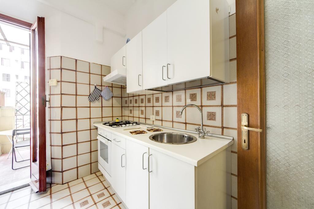 Apartment Colosseo Ρώμη Δωμάτιο φωτογραφία